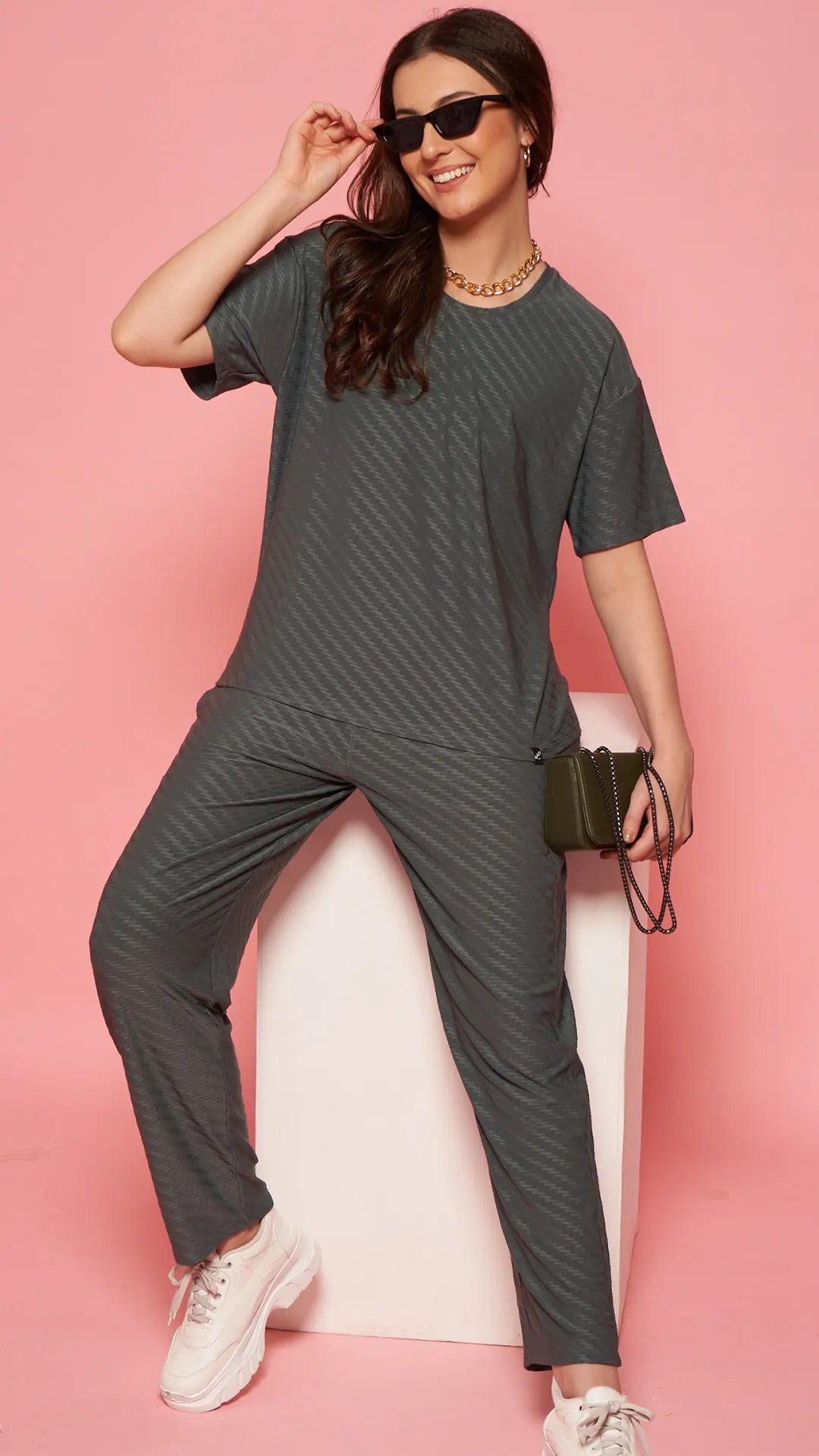 Lunica Women's Printed Sinker Nightsuit Set , Regular Fit Loungewear , Ideal for Women , Lounge Wear Nightdress Pyjama Set Sleepwear , Green Printed Half Sleeves Round Neck
