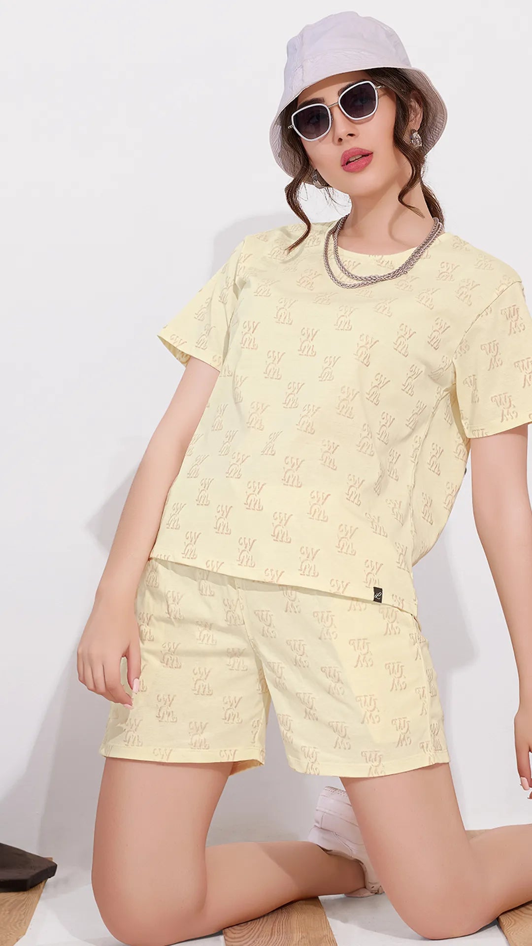 Off White &nbsp;Printed Half Sleeves Round Neck