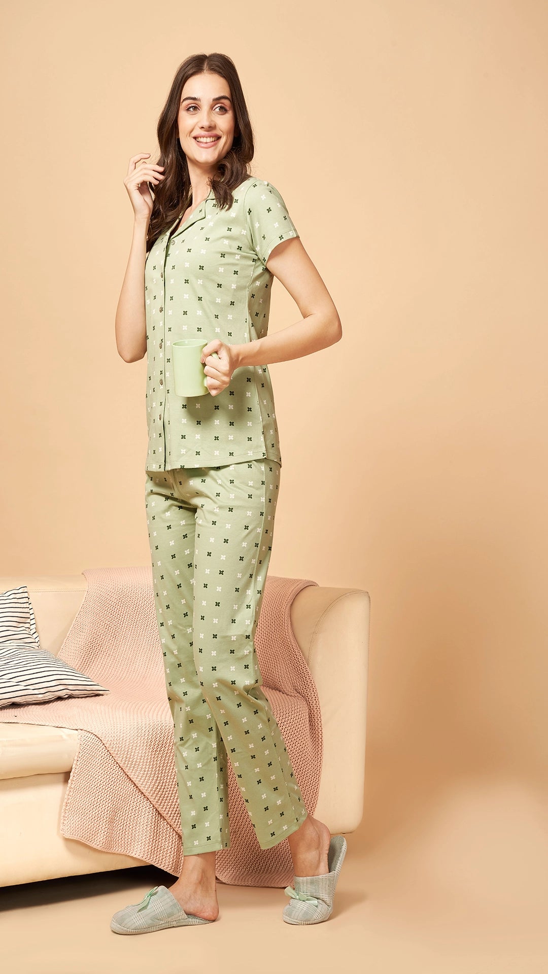Sukanya  Women's Printed Sinker Nightsuit Set , Frount Open Lounge Wear Nightdress Pyjama Set Sleepwear , Green Printed Half Sleeves Round Neck.